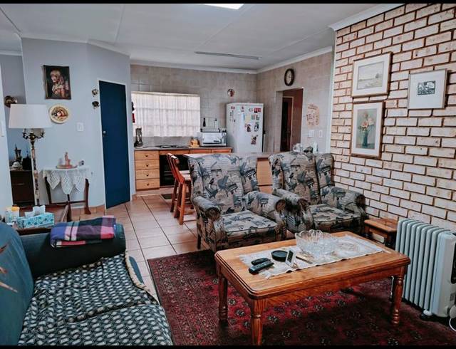 3 BEDROOM TOWNHOUSE FOR SALE IN WIERDAGLEN ESTATE